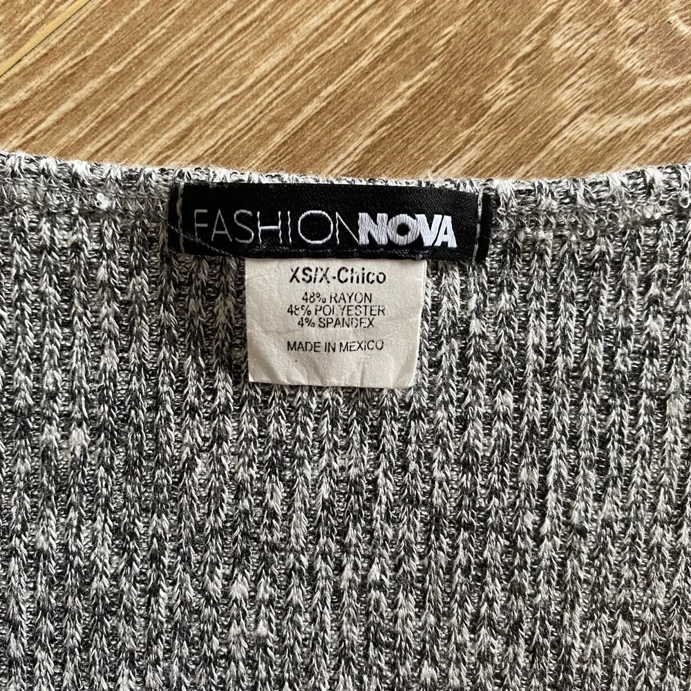 Asymmetric Crop Top - Picture 2 of 4